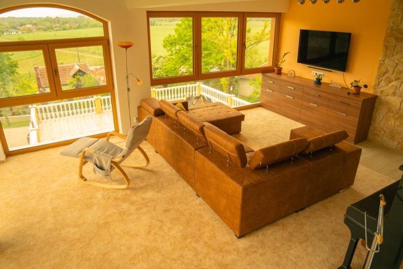 Obyvacka na 1.poschodi